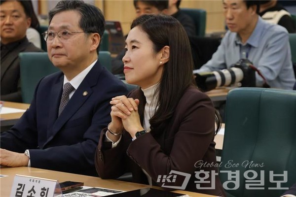 김소희 의원은 이날 “한국판 NASA인 우주항공청도 이러한 역할을 수행해 국가적 기후위기 대응 컨트롤타워로서 자리매김해야 한다”고 강조했다. /사진=김소희 의원실