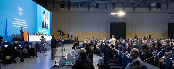 김완섭 환경부장관이 25일 부산 벡스코에서 열린 플라스틱 오염 국제협약 제5차 정부간협상위원회(INC-5) 개막식에서 개회사를 통해 “이번 마지막 회의에서 협약을 성안시키는 것이 무엇보다 중요함”을 말하고 있다. /사진=환경부