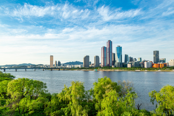 한강을 대규모 개발로부터 보전하는 '서울시 한강공원 보전 및 이용에 관한 기본 조례 일부개정조례안'이 11월26일 서울시의회 환경수자원위원회 상임위 심사를 통과했다. /사진=환경일보DB