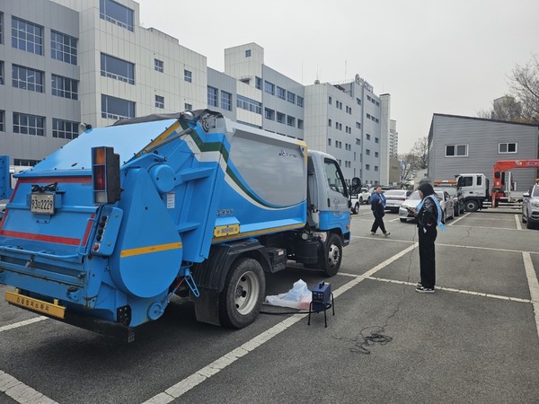 시는 매월 '자동차 배출가스 무료 점검의 날'을 운영 중이다. /사진제공=양산시