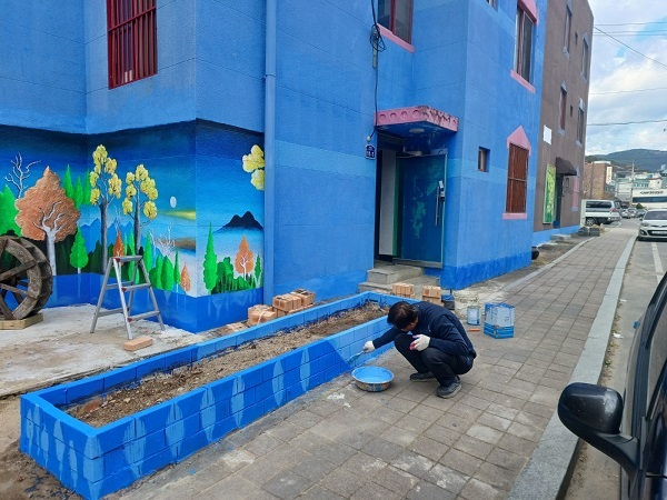 재능기부를 통한 벽화그리기 현장 /사진제공=고령군