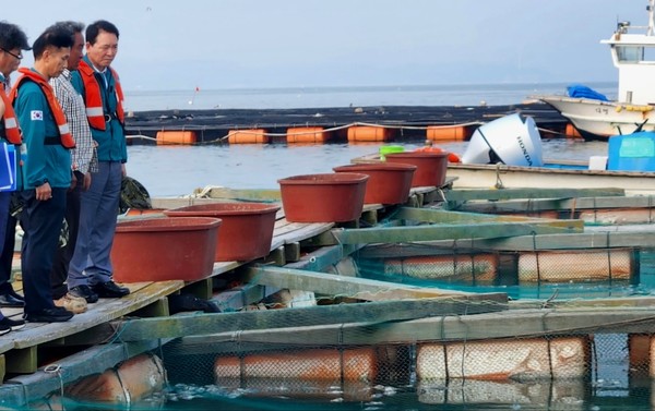 /충남 가두리 양식장, 사진=해양수산부