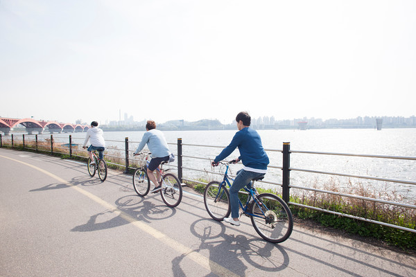 올해 2월부터 탄소중립포인트 지급항목이 기존 10개에서 ‘자전거 이용’과 ‘잔반제로 실천’ 항목이 추가된 12개로 확대된다. /사진=환경일보DB