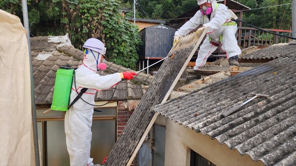 환경부는 2025년 슬레이트 처리지원 국고보조사업 업무처리지침을 개정해 현장 관리를 강화할 계획이다. /사진제공=양산시 