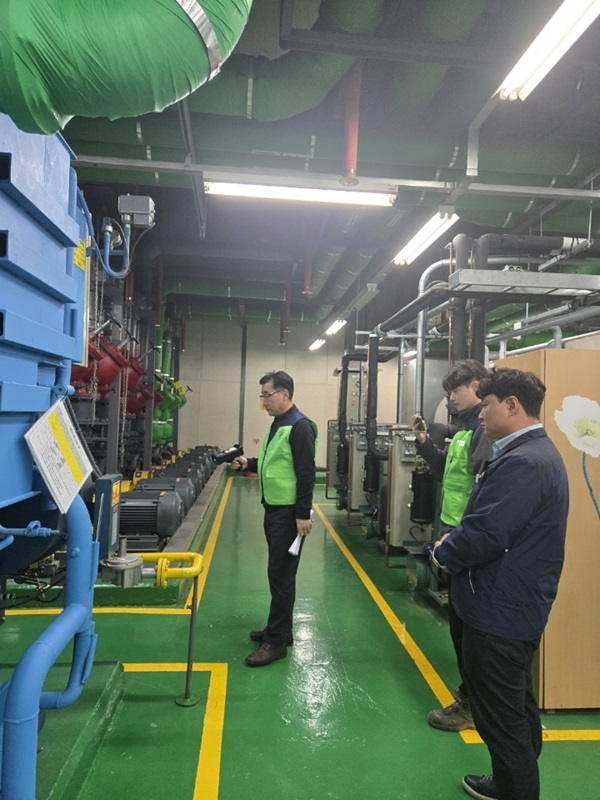 설맞이 다중이용시설 안전점검  /사진제공=영천시