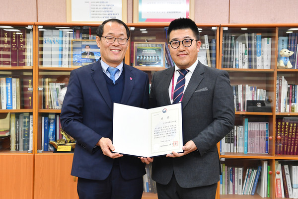 시는 '부산국제록페스티벌'이 '2024 최우수 문화관광축제'로 선정, 장관상을 받았다고 전했다. /사진제공=부산시 