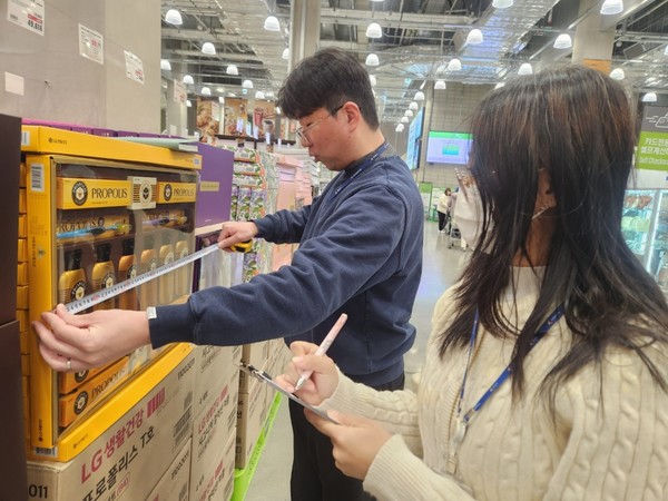 2024년 추석명절 과대포장 점검사진. /사진제공=화성특례시