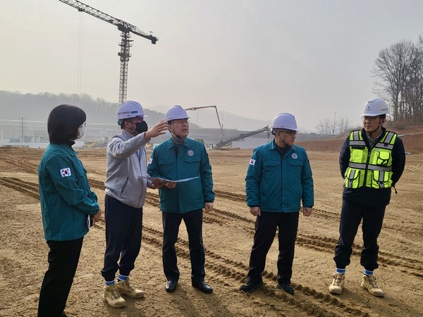 수도권대기청, 초미세먼지 배출 사업장 점검 /사진제공=수도권대기환경청