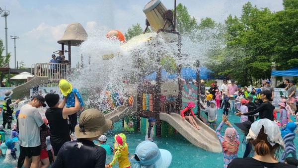 부천 남부수자원생태공원 물놀이장 /사진제공=부천시