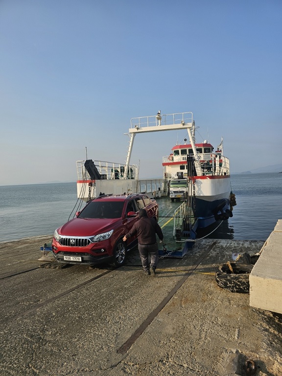 압해 송공 ~ 증도 병풍 공영여객선 취항 / 사진제공=신안군
