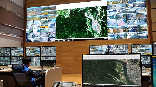 영덕군 CCTV 통합관제센터 내부  /사진제공=영덕군