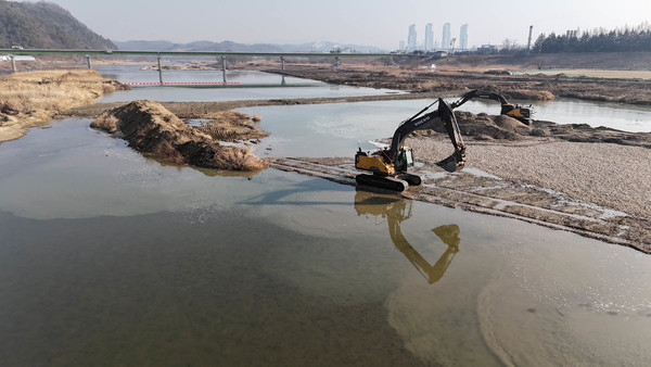홍수 위험이 없는 불무교 준설 모습 /사진제공=대전환경운동연합