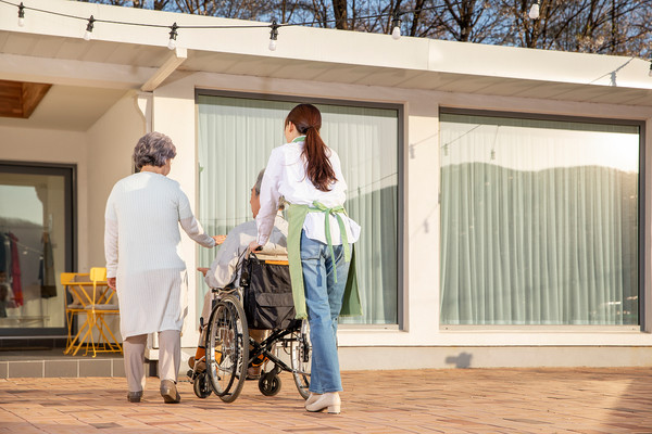 시니어 레지던스는 법상 개념은 아니며, 고령자 복지주택(공공임대), 실버스테이(민간임대), 실버타운(노인복지주택) 등 서비스가 제공되는 고령 친화적 주거공간을 말한다. /사진=환경일보DB