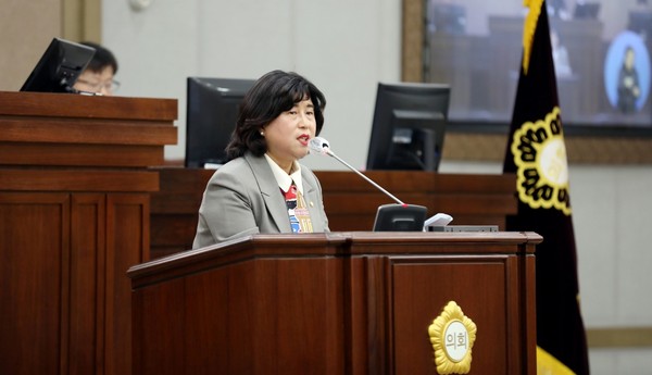 5분 자유발언을 하는 조미옥 의원 /사진제공=수원특례시의회