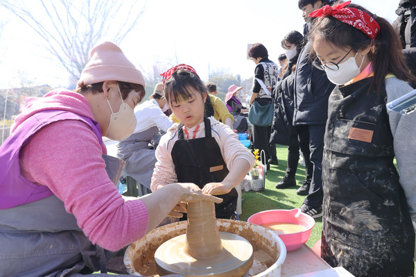 강진청자축제 어린이들의 놀이터 / 사진제공=강진군