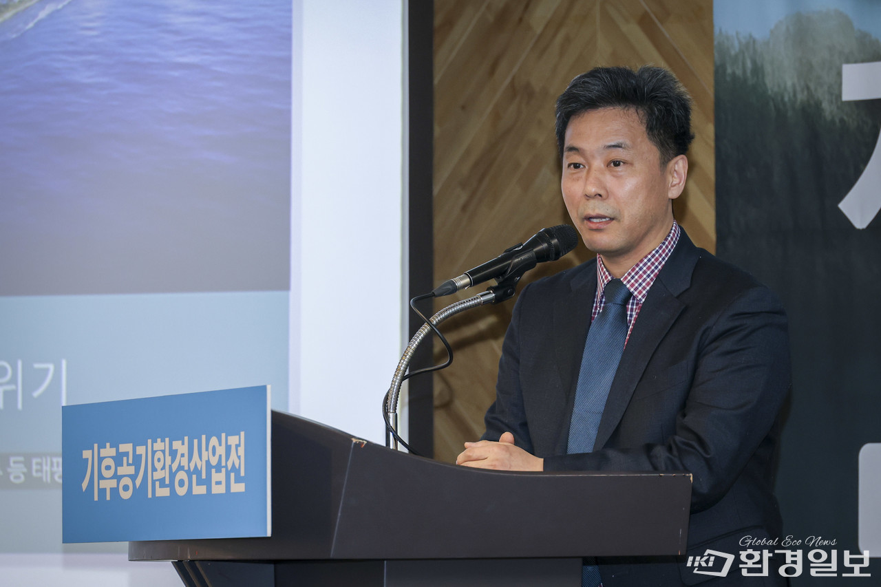 염정섭 환경부 기후전력과장은 ‘제4차 기후위기 적응대책(2026~2030년)’을 통해 국민관심에 부응하는 적응대책을 수립할 계획이라고 밝혔다. /사진=이다빈 기자
