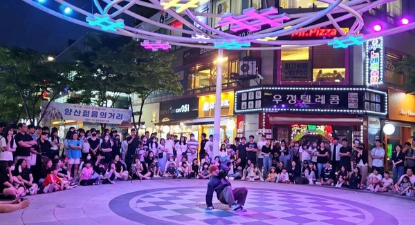 시는 양산젊음의거리가 경상남도 제1호 소상공인 특화거리로 지정됐음을 전했다. /사진제공=양산시 