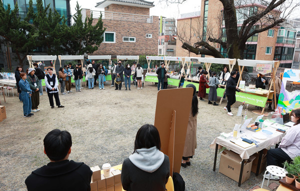 2024년 '지구를 구하장 : 그래 그러장' 부스 전경 /사진제공=서울환경연합