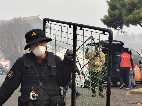 동물자유연대는 재난에 취약한 동물들의 현실을 알리고, 구조와 구호 체계를 신속히 산불 현장에 가동하고 있다. /사진=동물자유연대