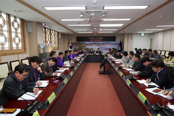 부서장 긴급회의  /사진제공=신안군