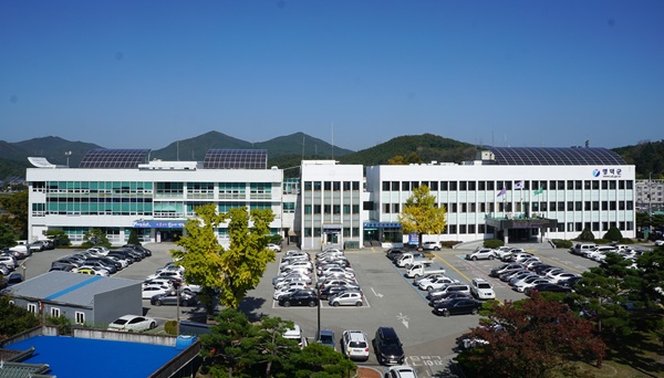 영덕군청 전경  /사진제공=영덕군