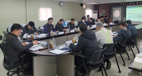 점검현황 및 계측자료 검토 /사진제공=경기도