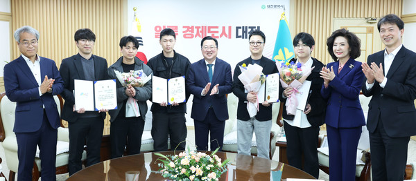 대전 도시철도 2호선 정거장 디자인(설계) 공모 시상식에서 영예의 대상을 차지한 오재환, 임나리 씨의 ‘Linear’ /사진제공=대전시