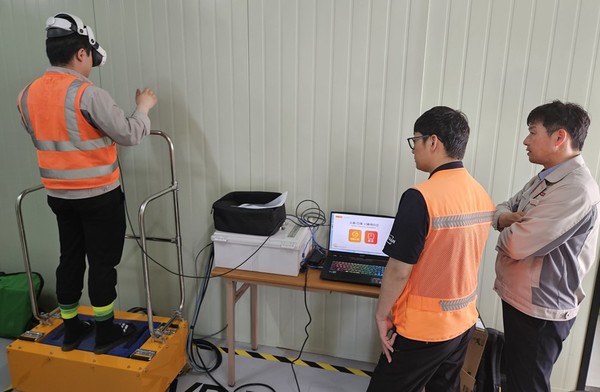 VR 기반 소음∙진동 체험 시뮬레이터 체험 전경 /사진제공=한국건설기술연구원