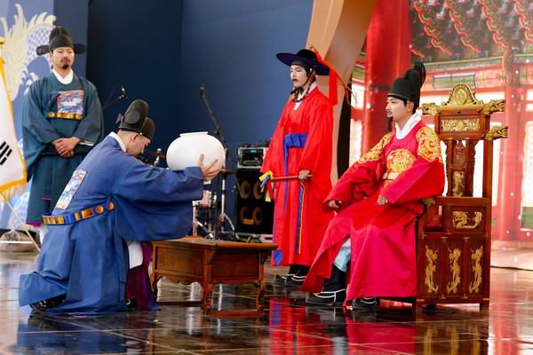 광주왕실 도자 컨퍼런스 ‘왕의 도자기 진상식’ 재현(2024) /사진제공=광주시