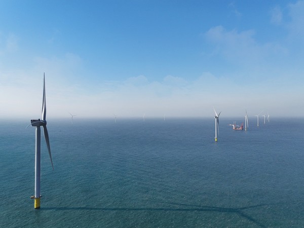 자은도 일원에 건설 중인 해상풍력 단지 /사진제공=신안군