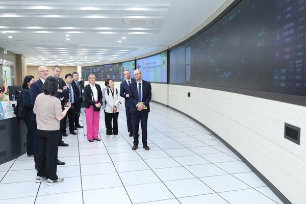 핀란드 대표단, 물종합상황실 방문 /사진=한국수자원공사