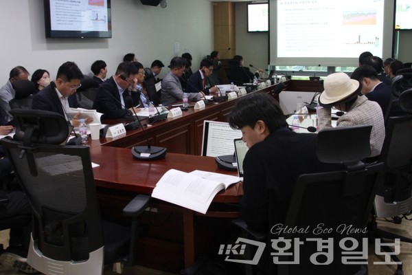 국회의원회관에서 28일 개최된 ‘ESS 국내시장 확대와 수출 활성화 전략 세미나’ 전경 /사진=김인성 기자