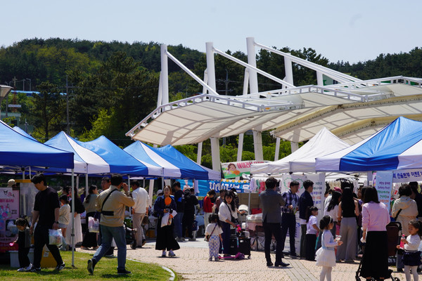 ‘기차 여행’이라는 새로운 테마가 생김에 따라 여행이나 레저를 즐기는 군민들의 철도 이용에 대한 관심도 매우 뜨겁다.  /사진제공=울진군