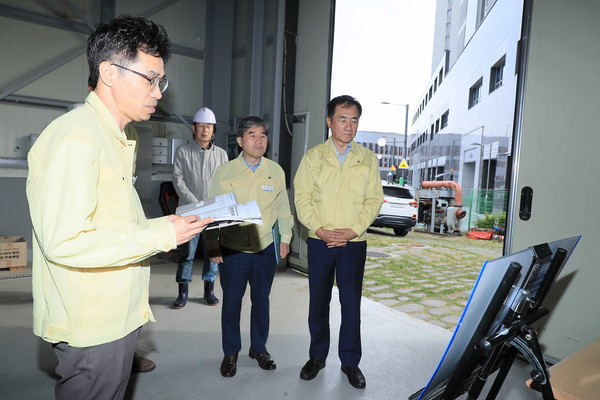 평택시 2025년 여름철 집중호우 대비 배수펌프장 현장 점검  /사진제공=평택시