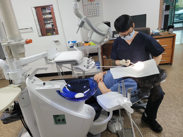 봉화군이 소천면보건지소 내 치과진료실을 새롭게 신설해 정식 운영에 들어갔다. /사진제공=봉화군