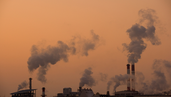 새 정부는 대규모 화석연료 발전소 건설이 아닌, 지역의 재생에너지 잠재량을 최대한 활용하고 분산형 에너지 시스템을 중심으로 조정해야 한다. /사진=환경일보DB