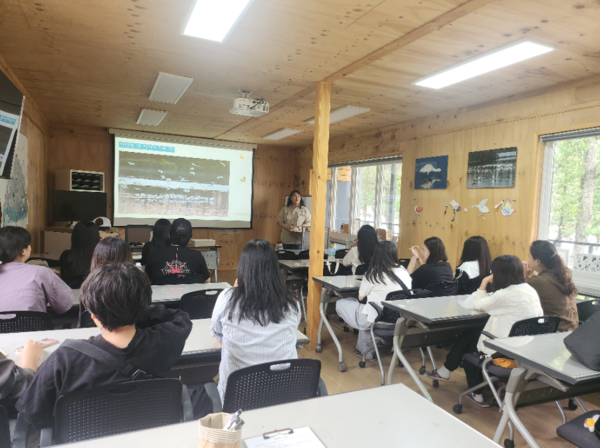 HOPE 10000+ 저어새 봉사단 2기 활동 모습 /사진제공=인천광역시 저어새 생태학습관