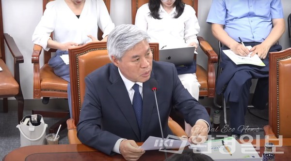 서왕진 의원은 “현재 2030년까지 40% 감축이라는 목표도 불투명한 상황에서 2035년에는 더 높은 감축량이 요구될 것”이라고 경고했다. /사진=서왕진 TV