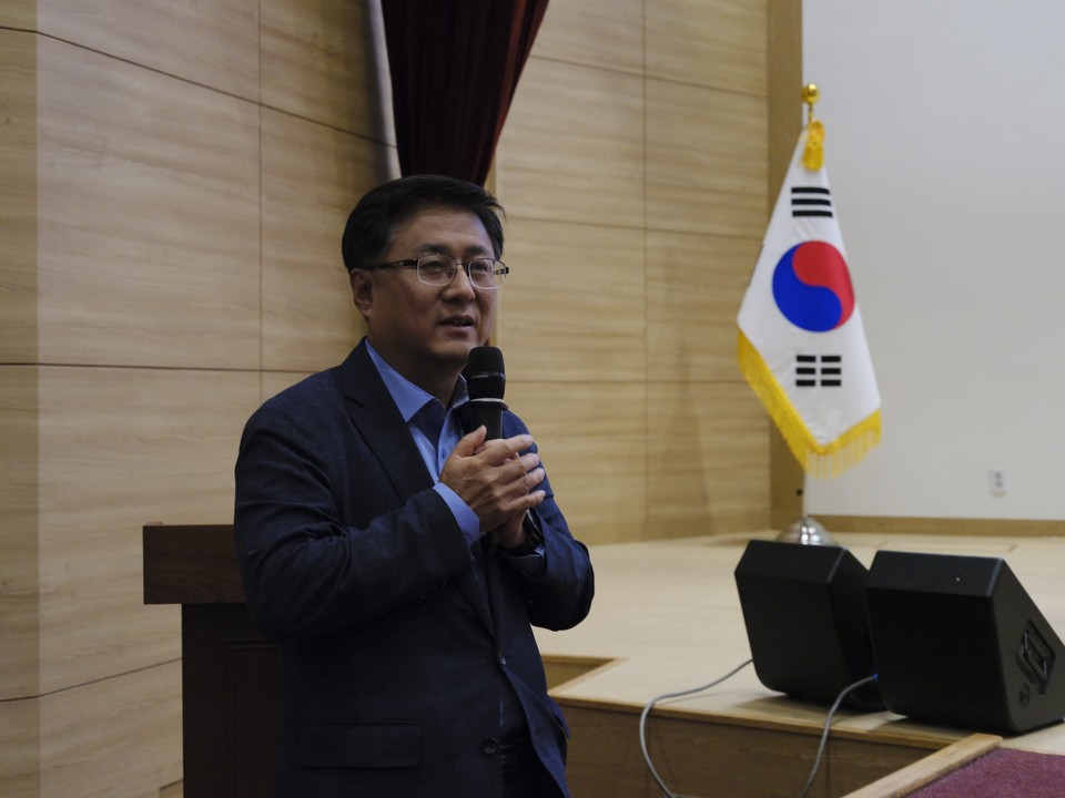 김성환 의원은 “AI를 통해 에너지 전환과 효율 개선 등 난제를 해결하는 능동적 패러다임으로 전환이 필요한 때”라고 강조했다. /사진제공=그린피스