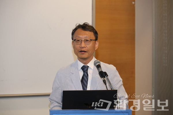 정휘철 센터장은 적응센터가 통합 대응의 정책 플랫폼으로 진화하고 있으며, 법적·재정적 기반 강화를 통해 역할을 확대해야 한다고 밝혔다. /사진=박준영 기자