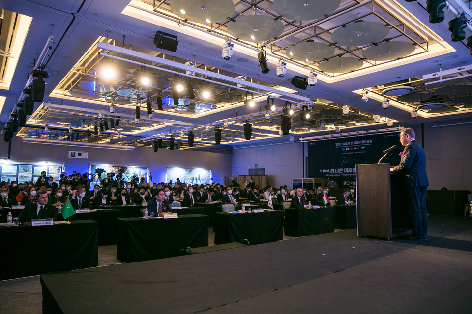 제22회 한-중앙아 협력 포럼. 정부는 이번 사절단 파견을 통해 투르크메니스탄의 물 문제 해결에 기여하고, 나아가 중앙아시아 지역에서의 지속 가능한 물 협력망 구축과 녹색 전환을 촉진해 나갈 계획이다. /사진=한국국제교류재단