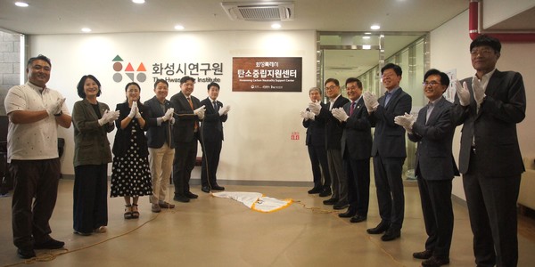 정구원 화성특례시 제1부시장과 주요 내빈들  /사진제공=화성특례시