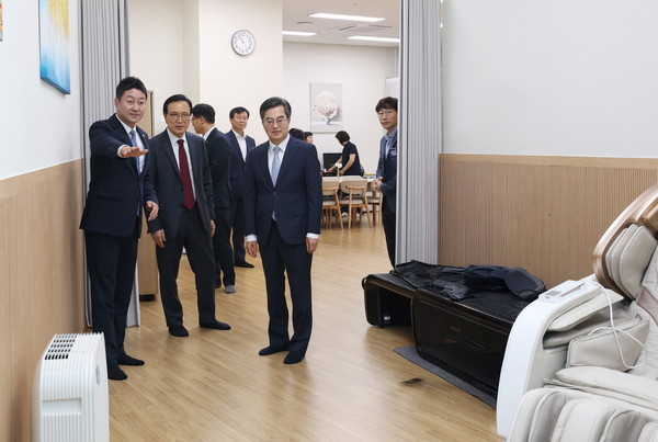 김진경 의장, 김동연 지사·임태희 교육감과 ‘협치’ 현장 점검 /사진제공=경기도의회