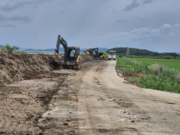 영암천 제방 긴급 복구 현장 / 사진제공=영암군