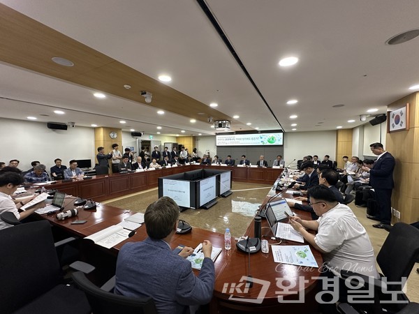 지난 22일 국회에서 지속가능한 환경에너지의 미래를 위한 토론회가 개최됐다. /사진=박준영 기자