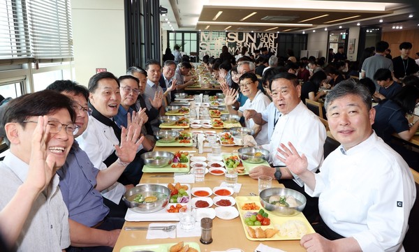 수원특례시의회, 복날 맞아 직원 격려 행사 /사진제공=수원특례시의회