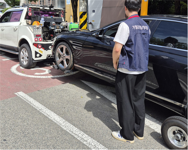 군은 '38세금징수TF팀'을 중심으로 압류 설정된 자동차 관련 강도 높은 체납액 정리에 나선다고 밝혔다. /사진제공=기장군 