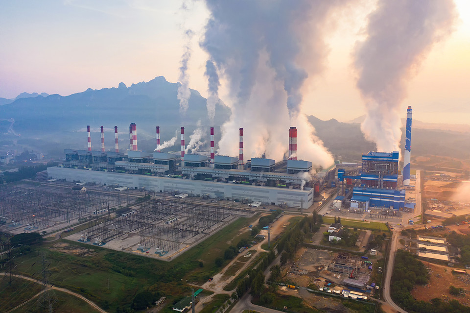 산업 부문 배출량은 2억8590만톤으로 전년 대비 0.5% 증가했다. 업종별로 살펴보면, 석유화학 업종은 기초유분 생산량이 전년 대비 6.3% 증가함에 따라 배출량은 4.4% 증가한 것으로 나타났다. /사진=환경일보DB