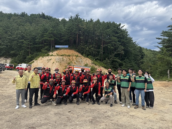동부지방산림청이 유관기관과 산불 대형화 억제 진화훈련을 실시했다. /사진제공=강원도
