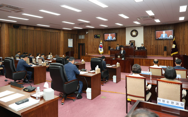 여주시의회 제76회 여주시의회 임시회 열어 ‘2025년도 제3회 추가경정예산안’ 심사·의결 /사진제공=여주시의회